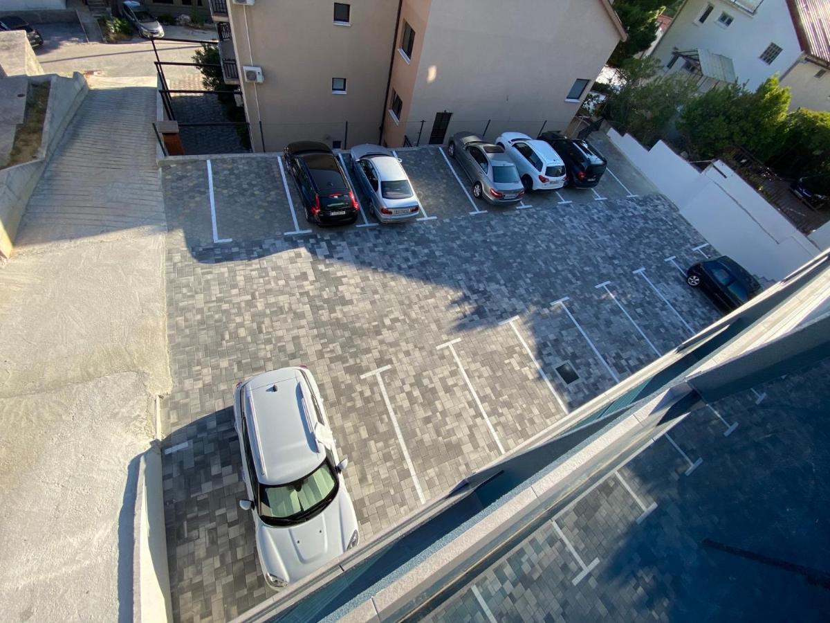 Apartments Elena Локва-Рогозница Экстерьер фото